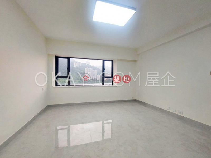 Lovely 3 bedroom on high floor with balcony & parking | Rental | Winfield Building Block C 雲暉大廈C座 Rental Listings