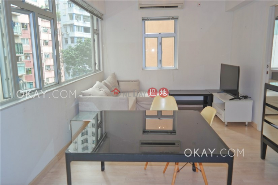 Tasteful 2 bedroom in Mid-levels West | Rental | Tai Shing Building 大成大廈 Rental Listings