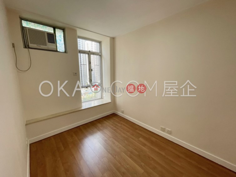 HK$ 38,000/ month (T-36) Oak Mansion Harbour View Gardens (West) Taikoo Shing Eastern District | Stylish 3 bedroom with balcony | Rental