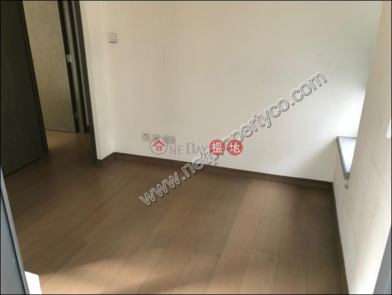 HK$ 35,000/ month | Centre Point, Central District, Apartment for Rent and Sale in Mid-Levels Central