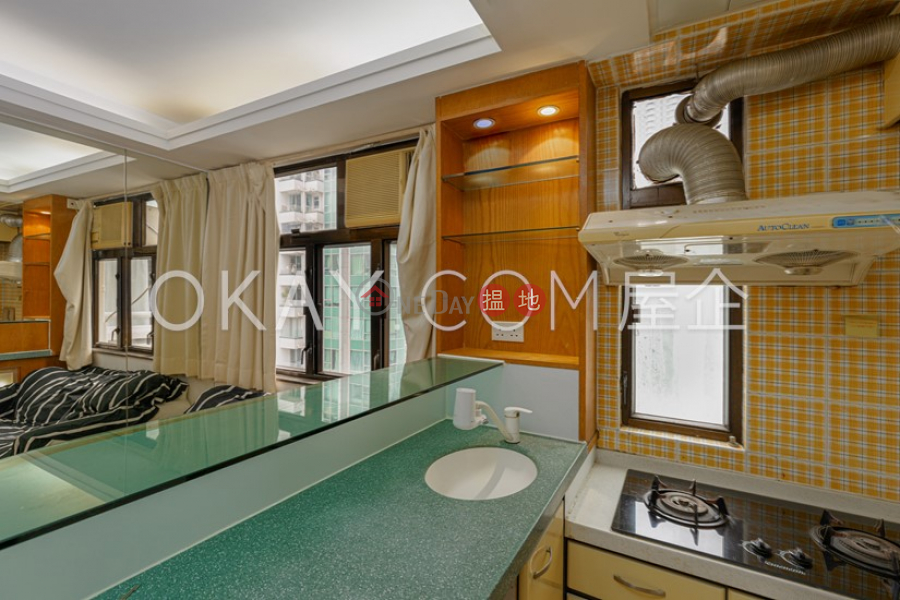 HK$ 5.2M, Silver Jubilee Mansion Central District Intimate 1 bedroom on high floor | For Sale
