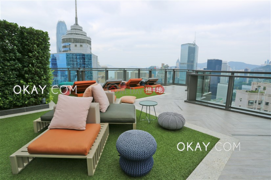 Property Search Hong Kong | OneDay | Residential | Rental Listings | Gorgeous 2 bedroom on high floor with balcony | Rental