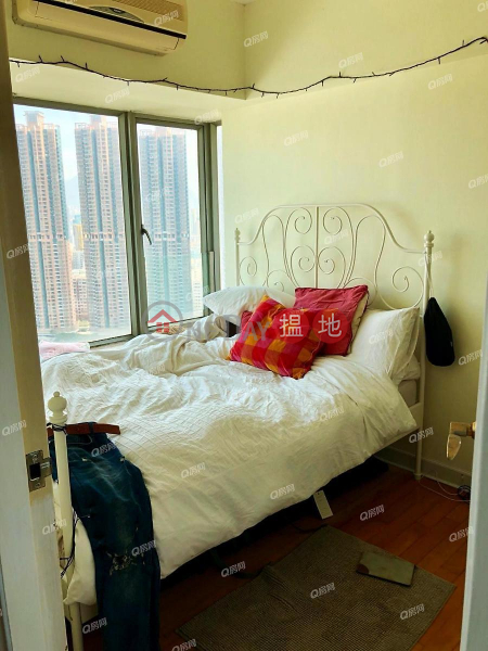 Property Search Hong Kong | OneDay | Residential, Sales Listings | Tower 3 Hampton Place | 2 bedroom High Floor Flat for Sale