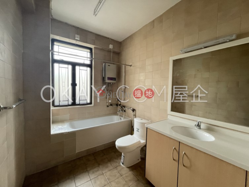 Beautiful 3 bedroom with balcony & parking | Rental | 7 CORNWALL STREET 歌和老街7號 Rental Listings