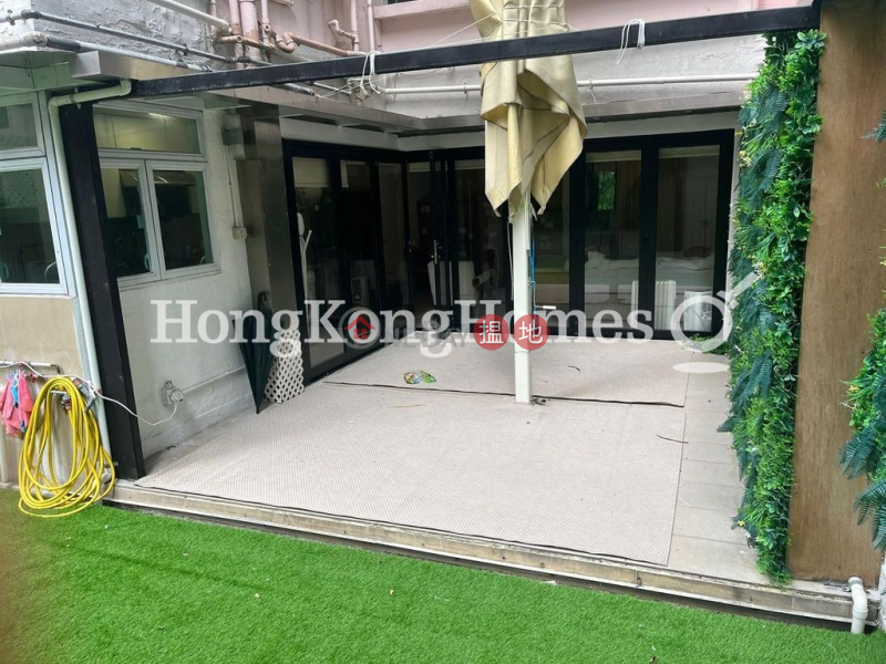 Property Search Hong Kong | OneDay | Residential Rental Listings | Studio Unit for Rent at Kin On Building