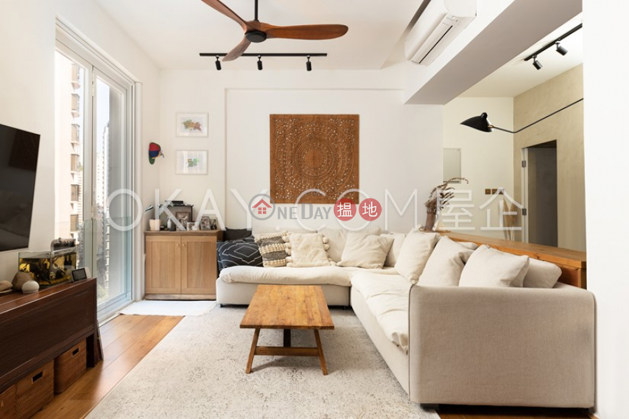 Elegant 2 bedroom with balcony & parking | For Sale | 31-33 Village Terrace 山村臺 31-33 號 Sales Listings