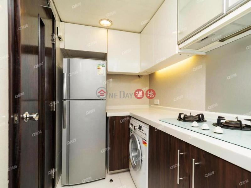 HK$ 40,000/ month, Casa Bella, Central District | Casa Bella | 3 bedroom Low Floor Flat for Rent