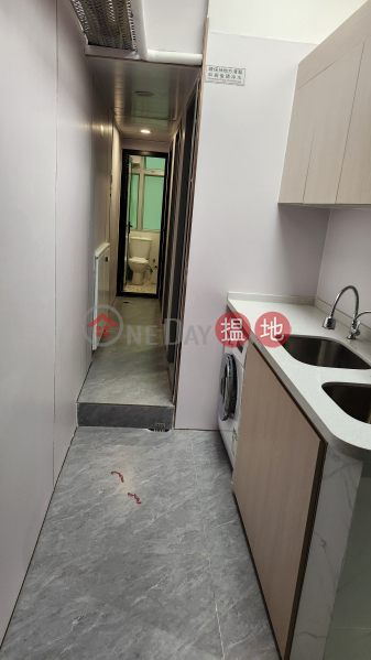 新裝修*工作室*租金$2200起-$6500.|21新安街 | 屯門香港出租-HK$ 3,800/ 月