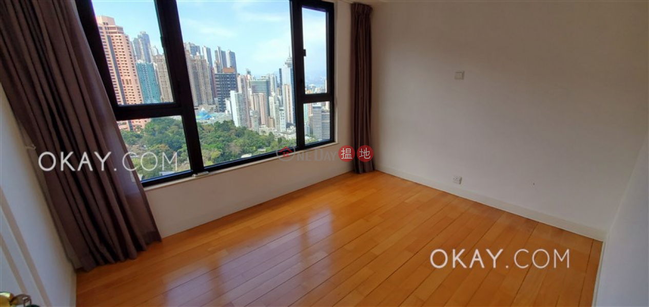 HK$ 115,000/ month The Royal Court, Central District | Beautiful 4 bedroom on high floor with balcony | Rental
