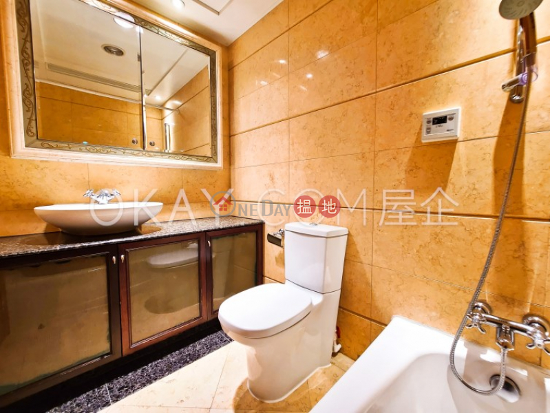 HK$ 38M The Arch Sky Tower (Tower 1),Yau Tsim Mong Rare 3 bedroom with harbour views & balcony | For Sale