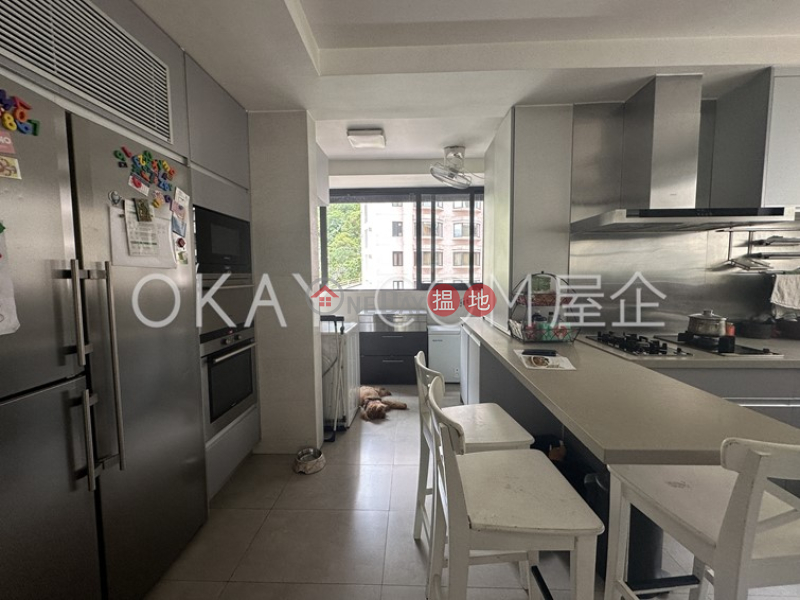 Stylish 4 bedroom with parking | For Sale | Silvercrest 聚安樓 Sales Listings