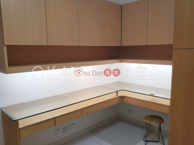 HK$ 60,000/ month, Block 45-48 Baguio Villa, Western District | Stylish 3 bedroom with sea views, balcony | Rental