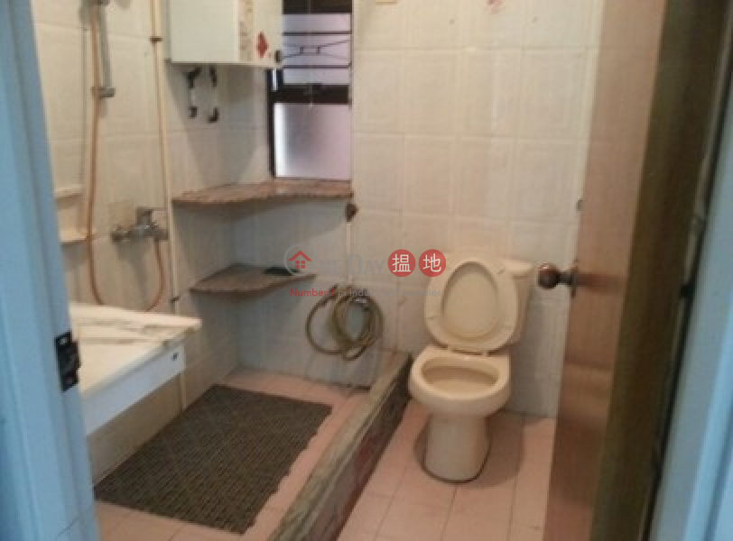 HK$ 9,000/ month Lucky Court, Block A Lantau Island Best Price with Open view