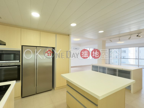 Efficient 3 bed on high floor with terrace & balcony | Rental | 64 Conduit Road 干德道64號 _0