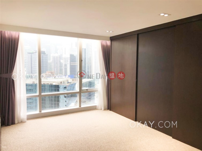 Gorgeous 2 bedroom on high floor | For Sale | Convention Plaza Apartments 會展中心會景閣 Sales Listings