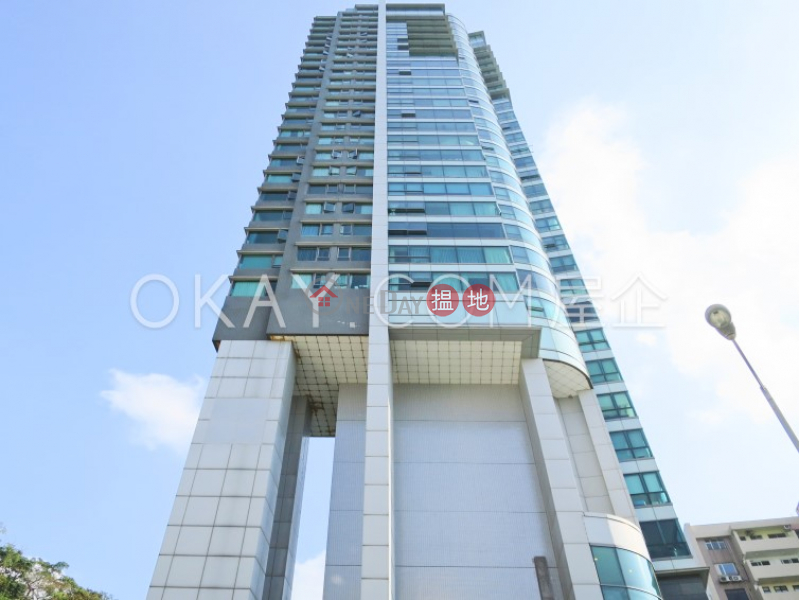 HK$ 80,000/ month | The Colonnade | Wan Chai District Exquisite 3 bedroom with balcony & parking | Rental