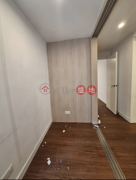 HK$ 30,000/ month | Sherwood Court, Western District | SHERWOOD COURT 3 BED 1 BATH