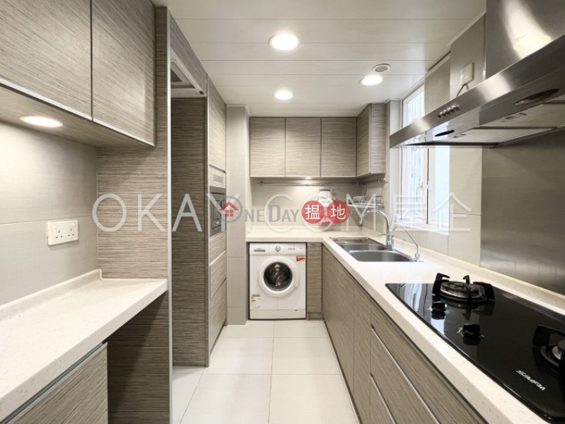 Efficient 3 bedroom on high floor | For Sale | Block 3 Phoenix Court 鳳凰閣 3座 Sales Listings