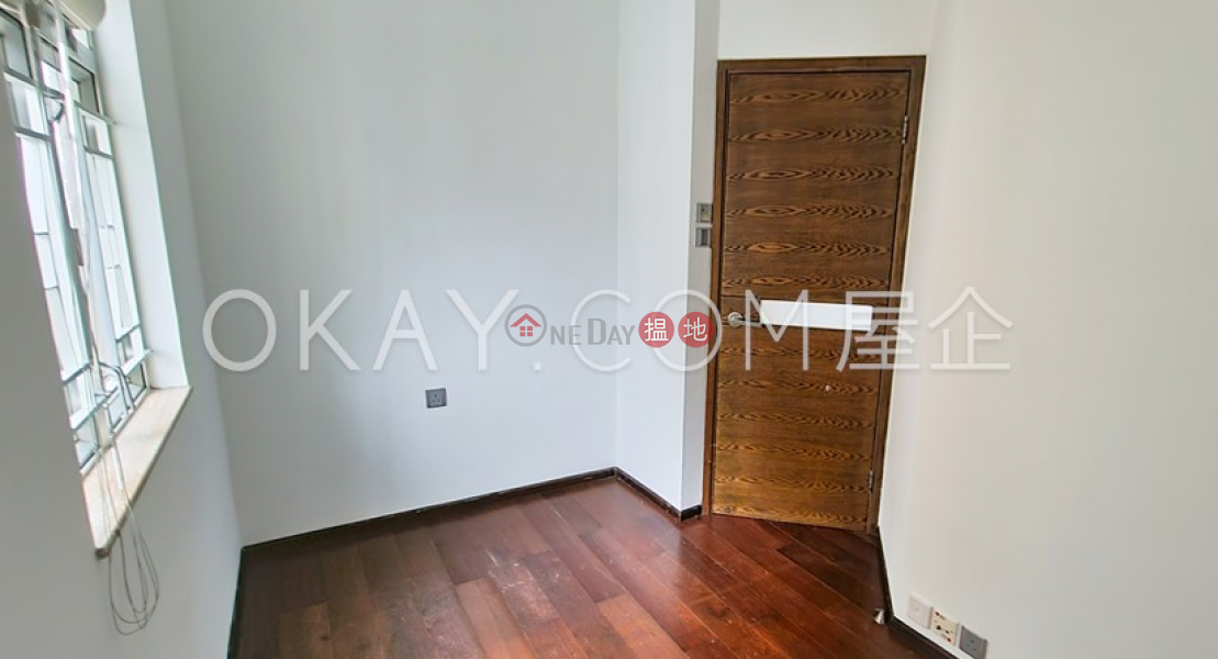HK$ 29,500/ month Tai Hang Terrace Wan Chai District Charming 2 bed on high floor with sea views & parking | Rental