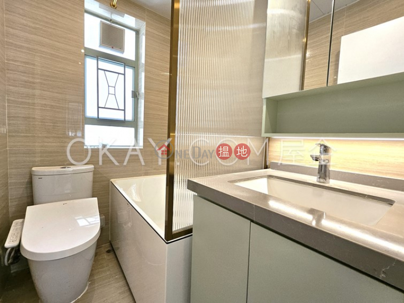 Property Search Hong Kong | OneDay | Residential Rental Listings | Luxurious 3 bedroom in Mid-levels West | Rental