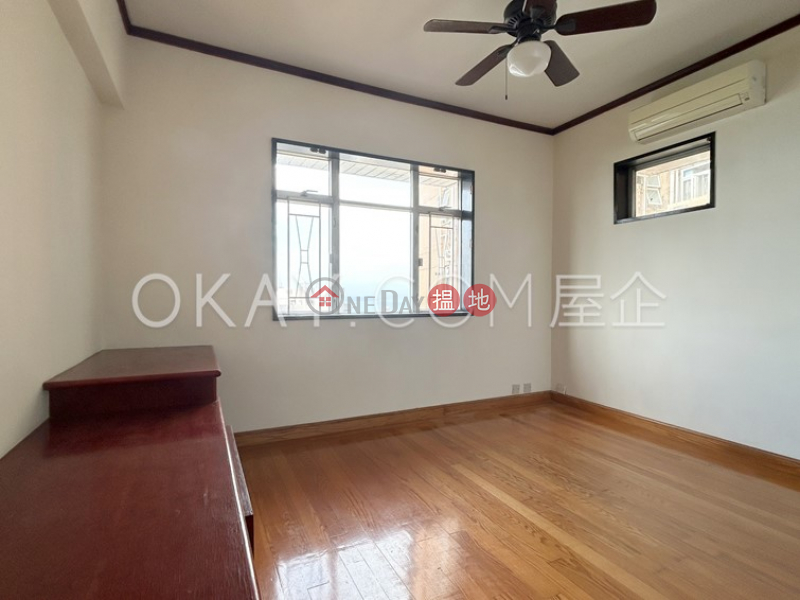 HK$ 40,000/ month | Block 45-48 Baguio Villa Western District | Efficient 2 bedroom with sea views, balcony | Rental