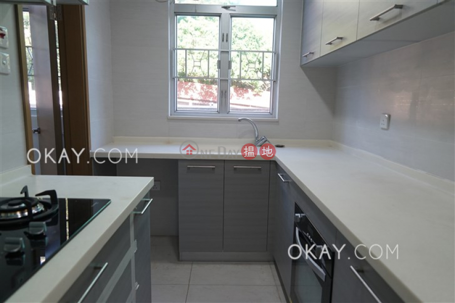 Beautiful 3 bedroom with balcony & parking | Rental 72-74 Chung Hom Kok Road | Southern District Hong Kong, Rental | HK$ 75,000/ month