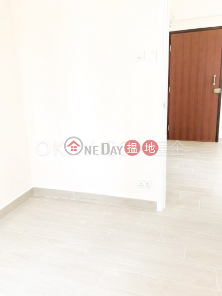 HK$ 8.18M Ho Shing Lau, Central District | Generous 2 bedroom on high floor with rooftop | For Sale
