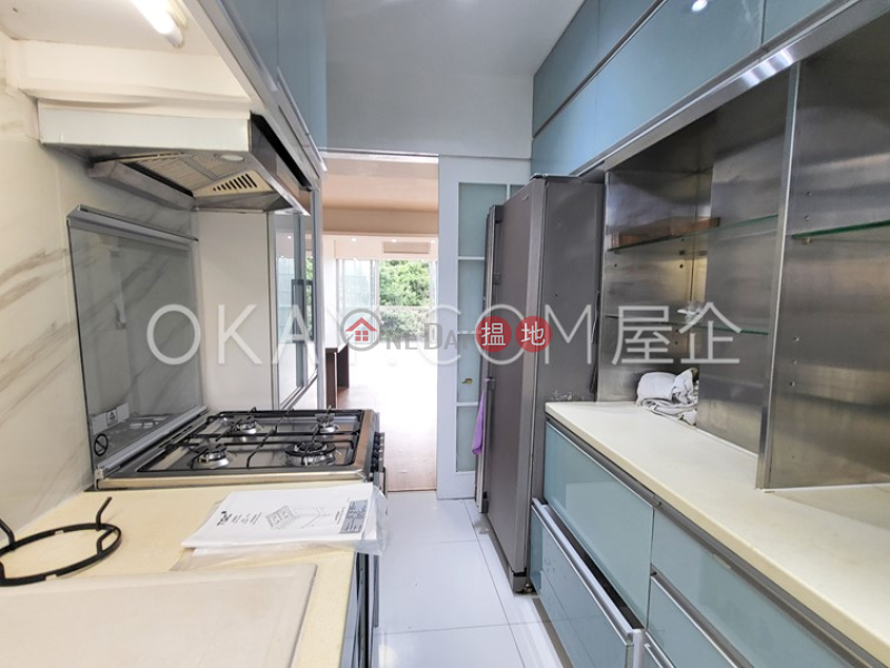 Lovely 3 bedroom on high floor with rooftop & parking | For Sale | Razor Park 寶珊苑 Sales Listings