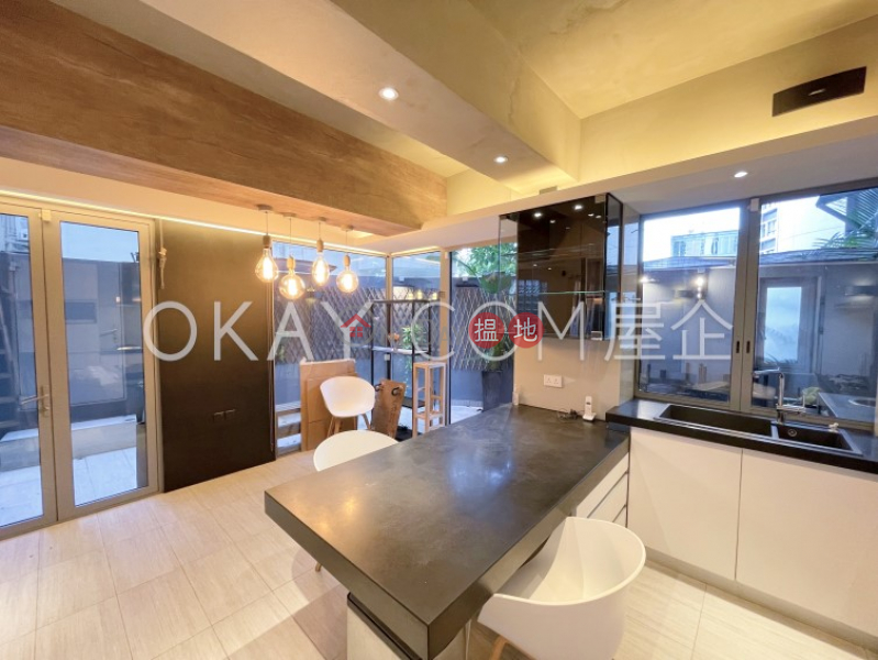 Luxurious 3 bedroom with terrace & parking | Rental | Pak Fai Mansion 百輝大廈 Rental Listings