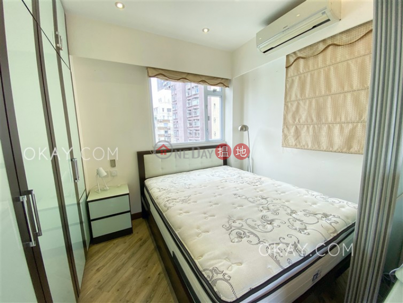 HK$ 28,000/ month, Caravan Court Central District | Stylish 1 bed on high floor with sea views & rooftop | Rental