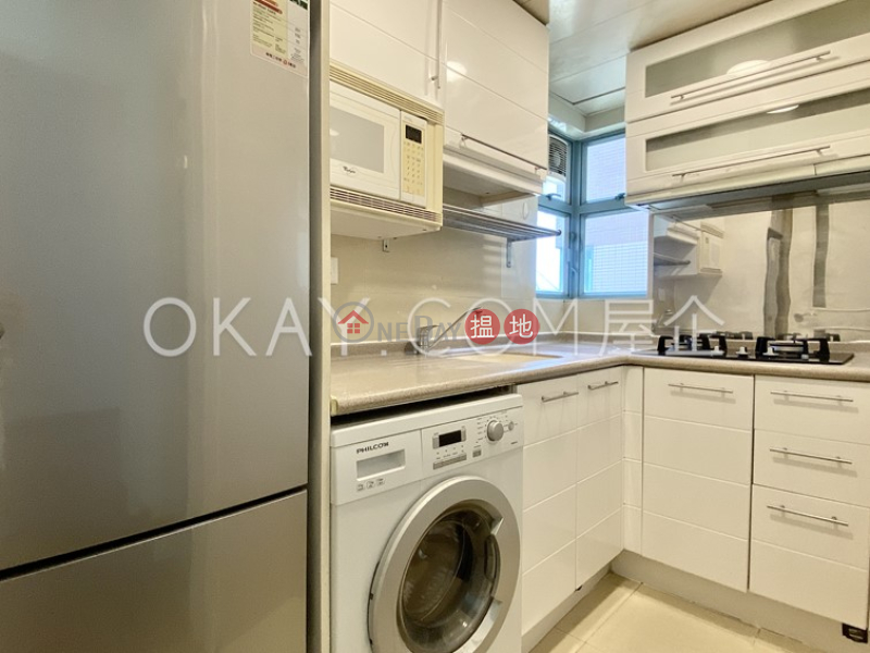 Cozy 2 bedroom on high floor with rooftop | For Sale | 1 Queens Street | Western District, Hong Kong Sales | HK$ 9.5M