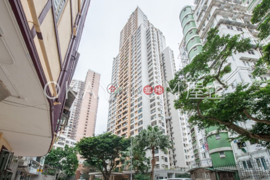 HK$ 2,150萬-嘉和苑西區2房1廁,實用率高,極高層,連車位嘉和苑出售單位