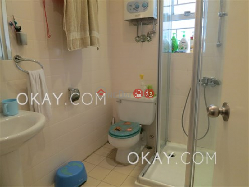 HK$ 28,000/ month | 16-18 Kai Yuen Street High Life Mansion Eastern District Luxurious 3 bedroom with balcony & parking | Rental