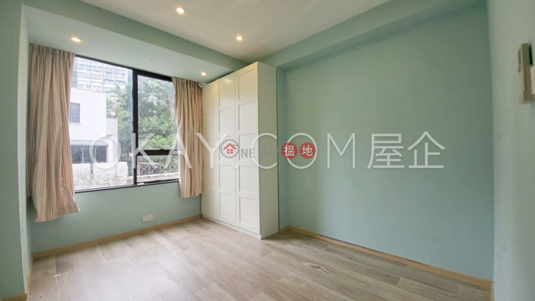 HK$ 46,000/ month | Pinewood Garden Wan Chai District Elegant 3 bedroom with parking | Rental