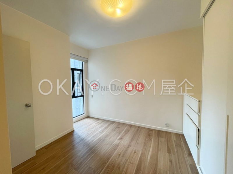 HK$ 20.88M | Ronsdale Garden | Wan Chai District Tasteful 3 bedroom with balcony & parking | For Sale