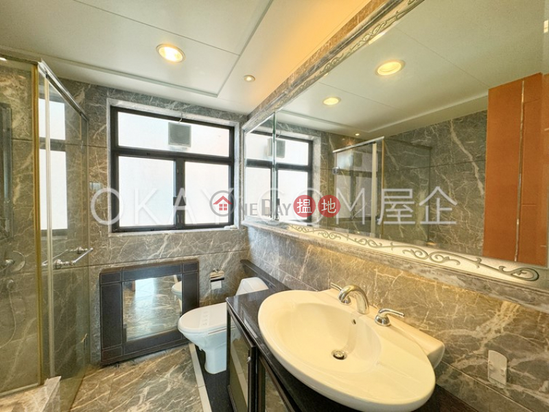 HK$ 57,000/ month | The Arch Sun Tower (Tower 1A),Yau Tsim Mong | Nicely kept 3 bedroom with sea views & balcony | Rental