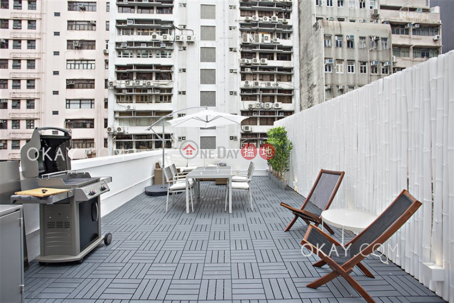 Property Search Hong Kong | OneDay | Residential | Sales Listings | Gorgeous 1 bedroom on high floor with rooftop | For Sale