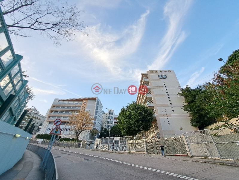 廠商會中學 (CMA Secondary School) 石硤尾| ()(1)