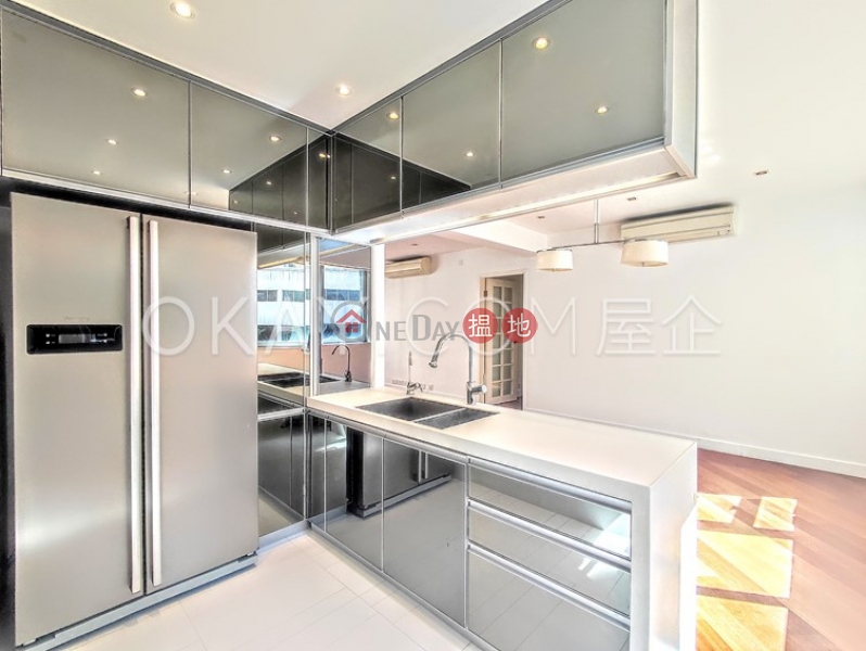 Efficient 4 bedroom with parking | For Sale | Greenview Gardens 景翠園 Sales Listings