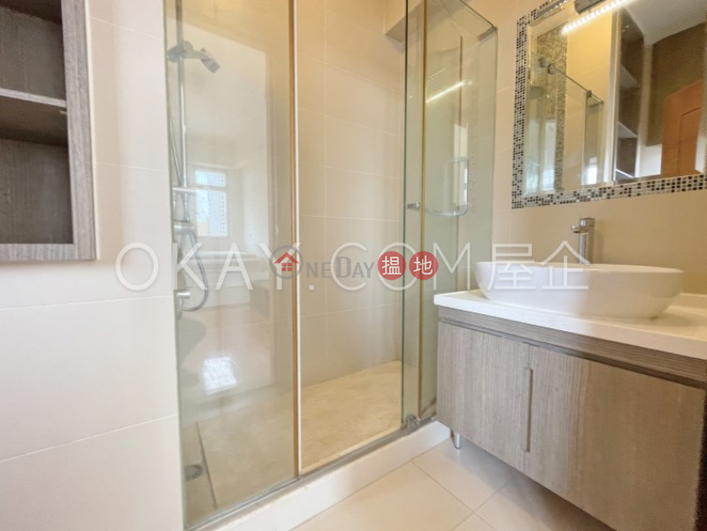 Intimate 2 bedroom on high floor with balcony | Rental, 27 Robinson Road | Western District Hong Kong | Rental HK$ 30,000/ month