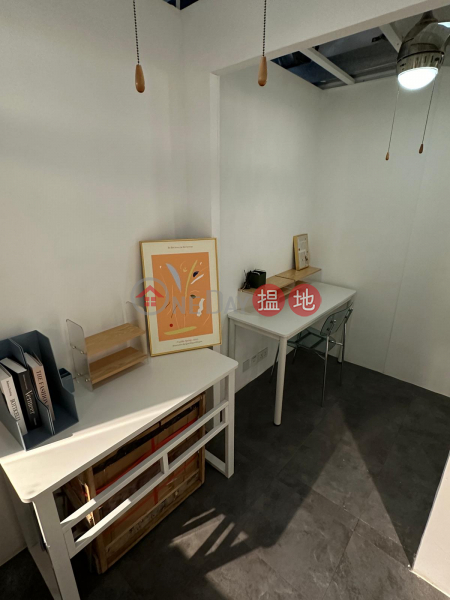 HK$ 3,700/ month Yan\'s Tower, Southern District | Solo studio Unit2261&2262 in Wong Chuk Hang, Yan Chim Kee Building