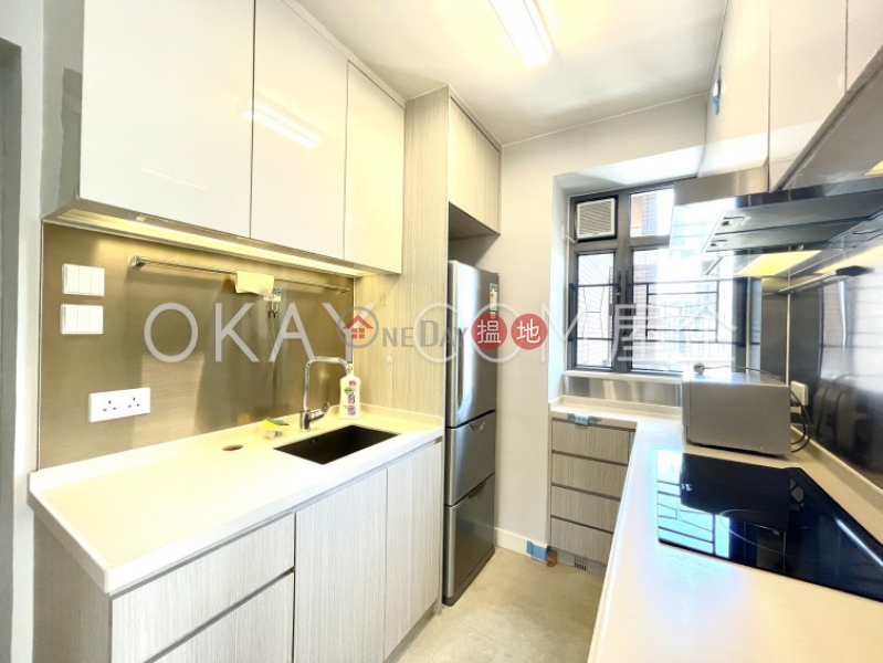 Property Search Hong Kong | OneDay | Residential, Rental Listings, Nicely kept 2 bedroom in Sheung Wan | Rental