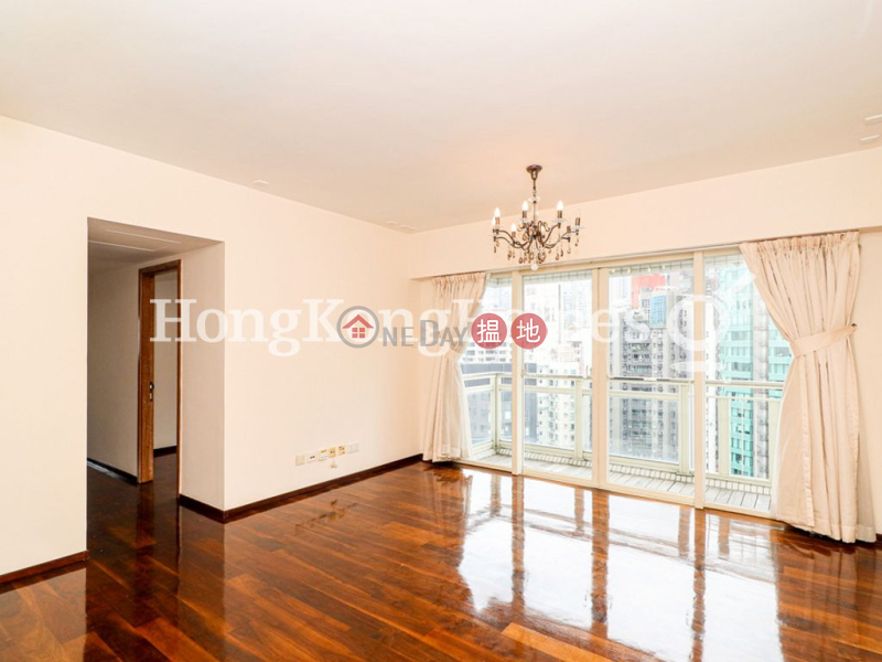 3 Bedroom Family Unit for Rent at Centrestage | Centrestage 聚賢居 Rental Listings