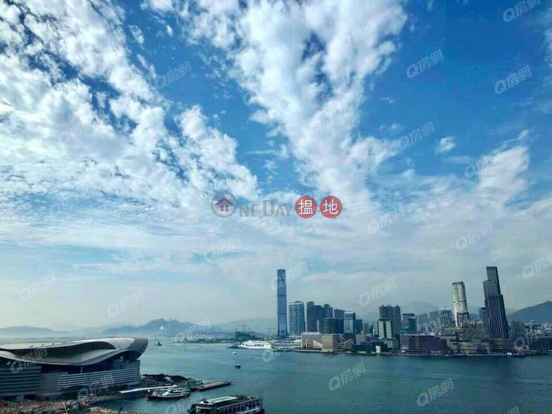 Property Search Hong Kong | OneDay | Residential | Sales Listings The Gloucester | 1 bedroom Mid Floor Flat for Sale