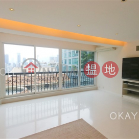 Lovely penthouse with rooftop & parking | Rental | Goodview Garden 豐景台 _0