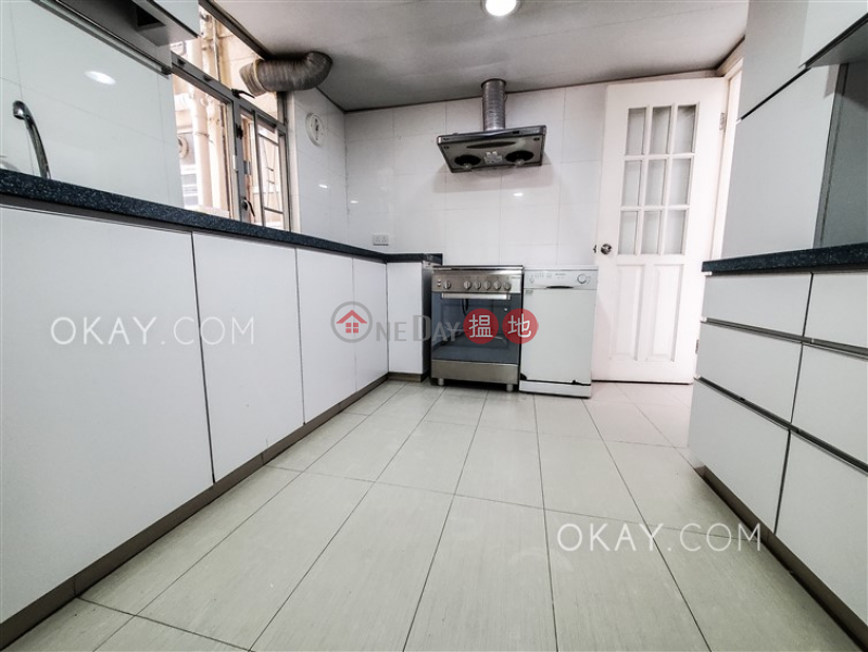 Efficient 3 bedroom with balcony & parking | Rental, 550-555 Victoria Road | Western District | Hong Kong Rental HK$ 48,000/ month