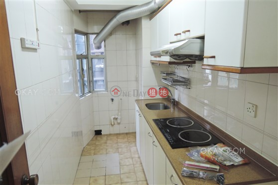 Nicely kept 3 bedroom with parking | For Sale 11 Seymour Road | Western District | Hong Kong Sales | HK$ 15.68M