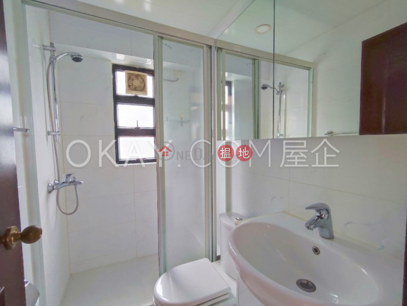 HK$ 29,000/ month Bel Mount Garden, Central District Tasteful 2 bed on high floor with harbour views | Rental