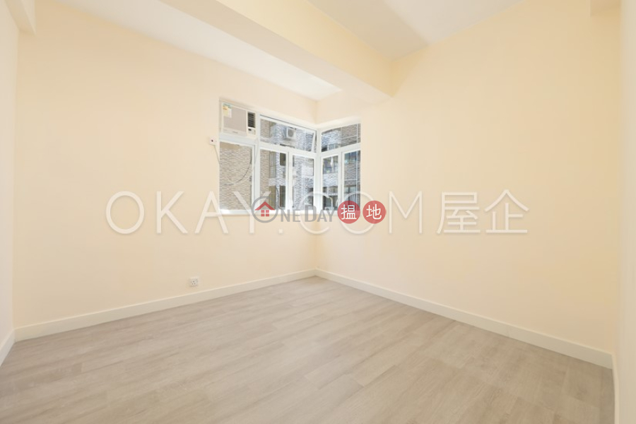 Gorgeous 2 bedroom on high floor with rooftop | Rental | First Mansion 第一大廈 Rental Listings