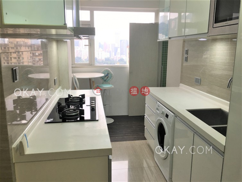 Efficient 3 bedroom with parking | For Sale, 10 Broadwood Road | Wan Chai District Hong Kong, Sales HK$ 34M